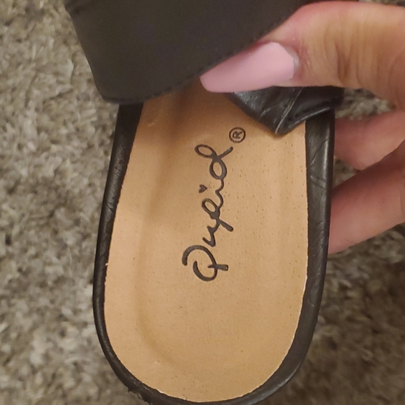 Heels - Picture 4 of 4